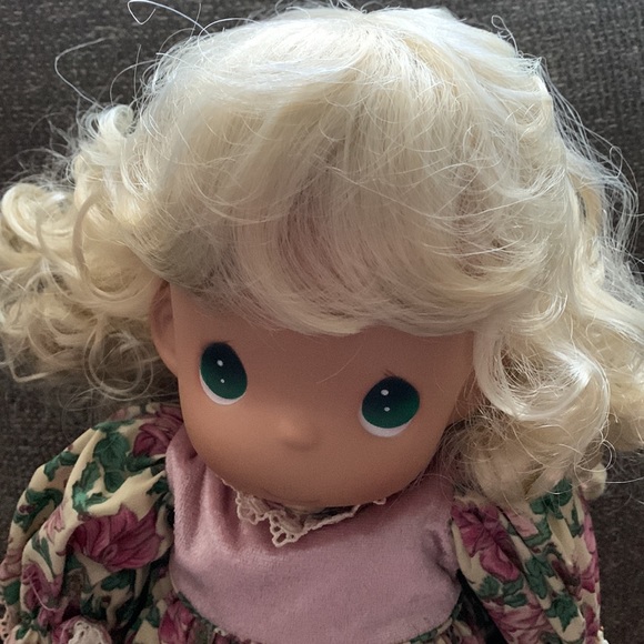 Precious Moments Stocking Doll A Christmas to Remember - Picture 2 of 8